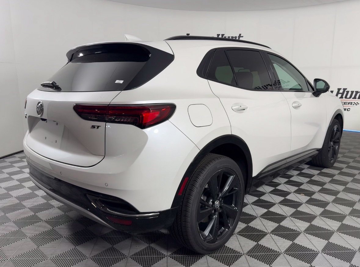 Used 2023 Buick Envision Essence w/ Sport Touring Package AWD/4WD image 7