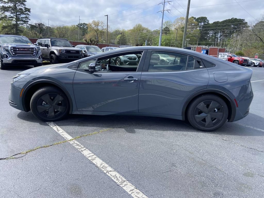 Used 2026 Toyota Prius Plug-In Hybrid FWD image 6