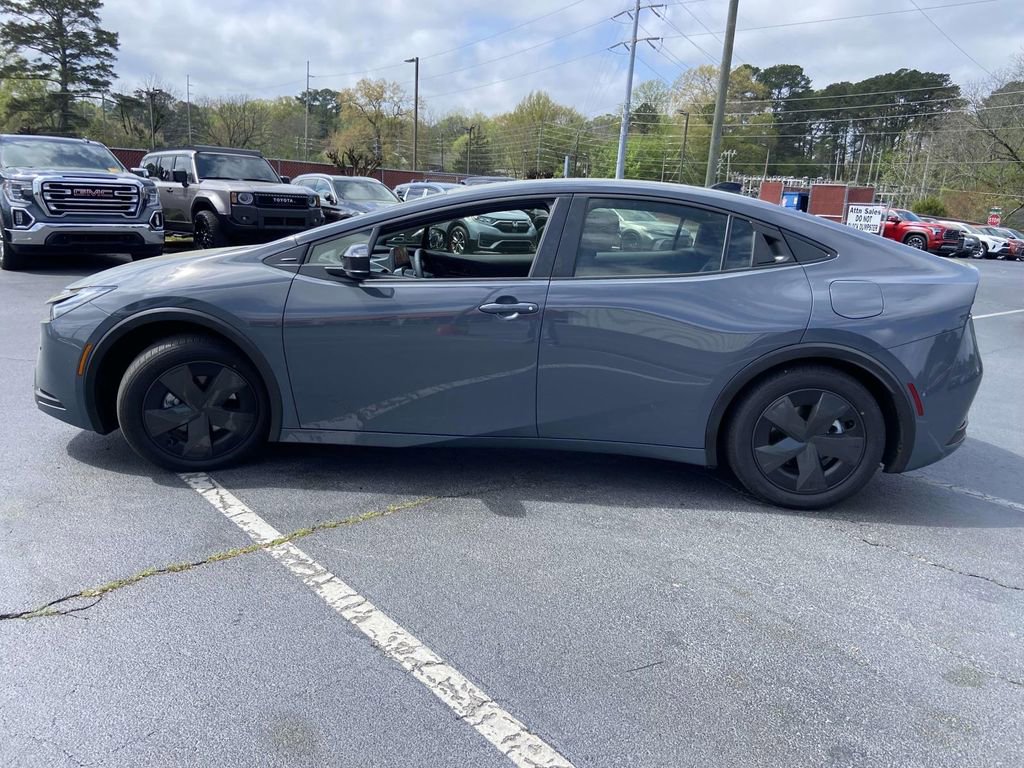 Used 2026 Toyota Prius Plug-In Hybrid FWD image 6