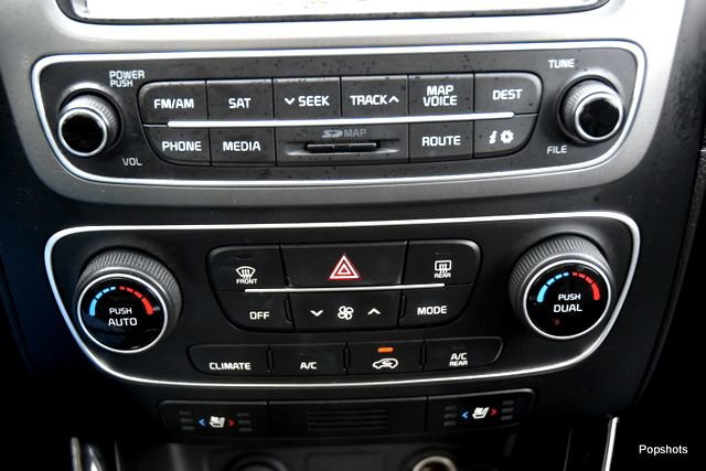 Used 2015 Kia Sorento SX image 22