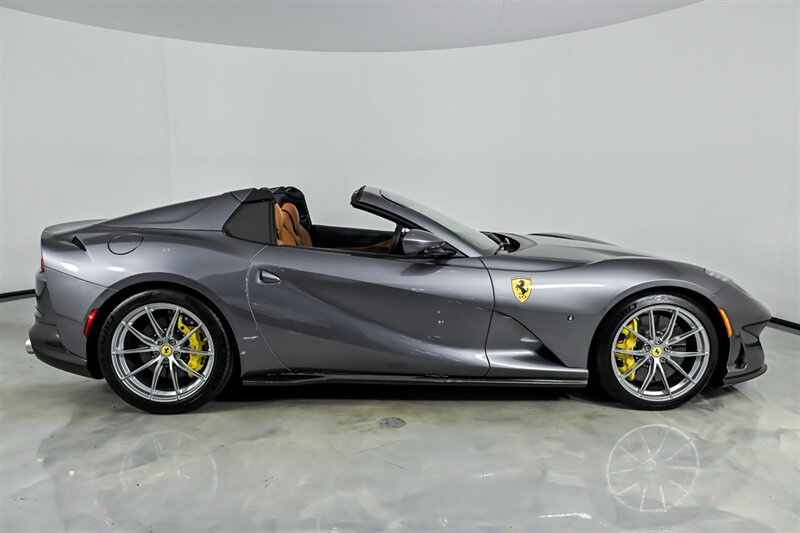 Used 2023 Ferrari 812 GTS RWD image 10