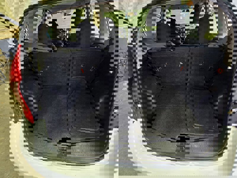 Used 2016 Nissan Versa Note SV image 23