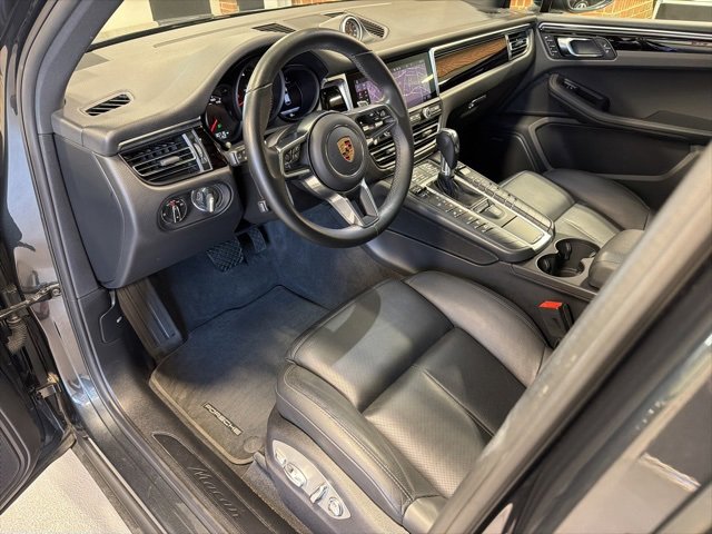 Used 2020 Porsche Macan image 16