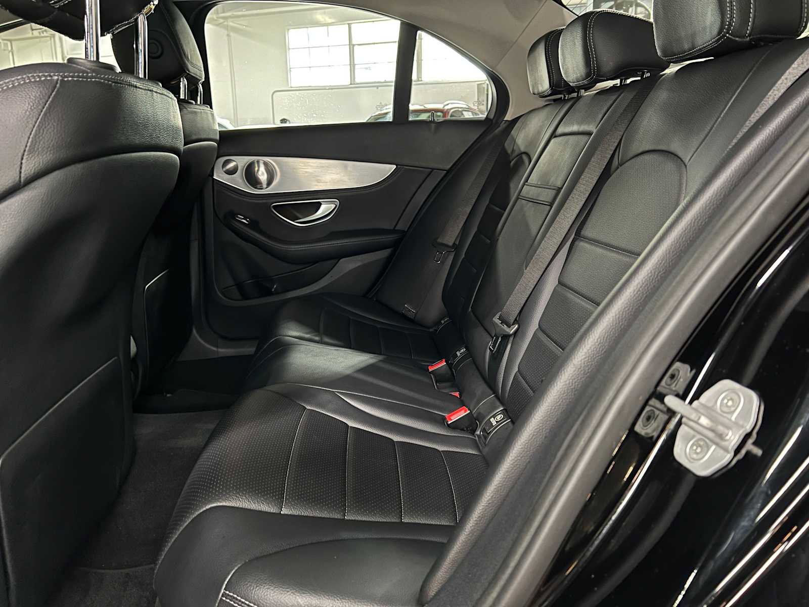 Used 2015 Mercedes-Benz C 300 4MATIC Sedan image 19