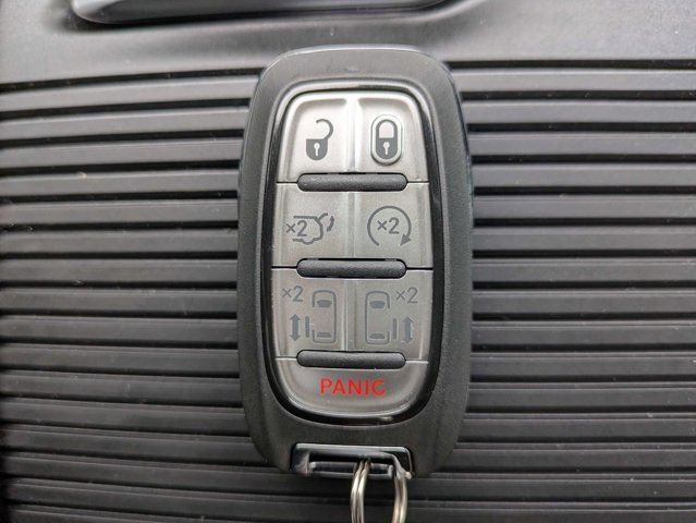 New 2027 Chrysler Pacifica Limited FWD image 33