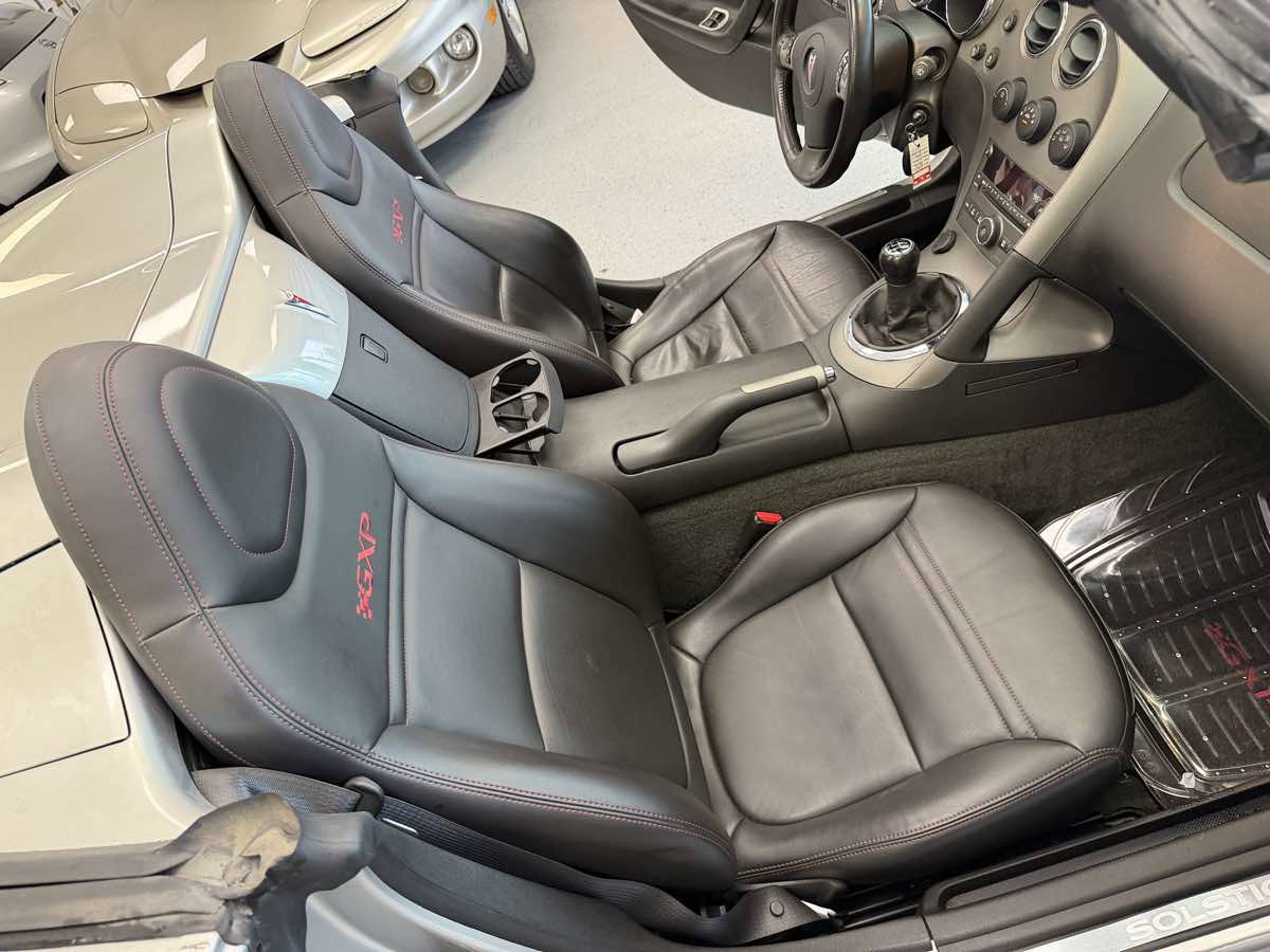 Used 2007 Pontiac Solstice GXP w/ Premium Package RWD image 23