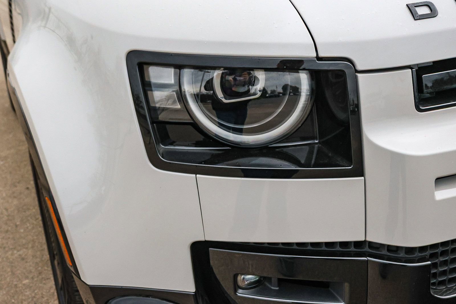 New 2026 Land Rover Defender 110 X-Dynamic SE image 15