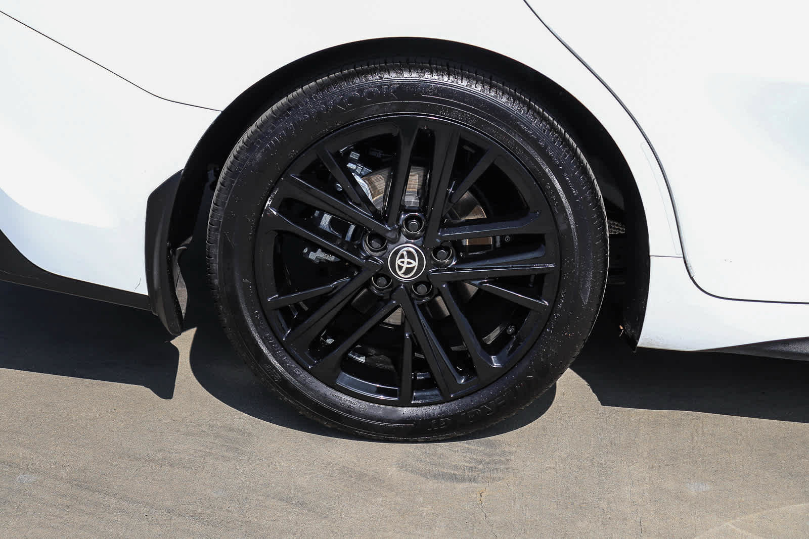 Used 2025 Toyota Camry SE FWD image 10