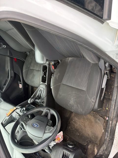 Used 2017 Ford Focus SEL image 3