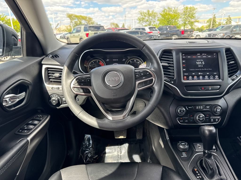 Used 2022 Jeep Cherokee Latitude Lux AWD/4WD image 16