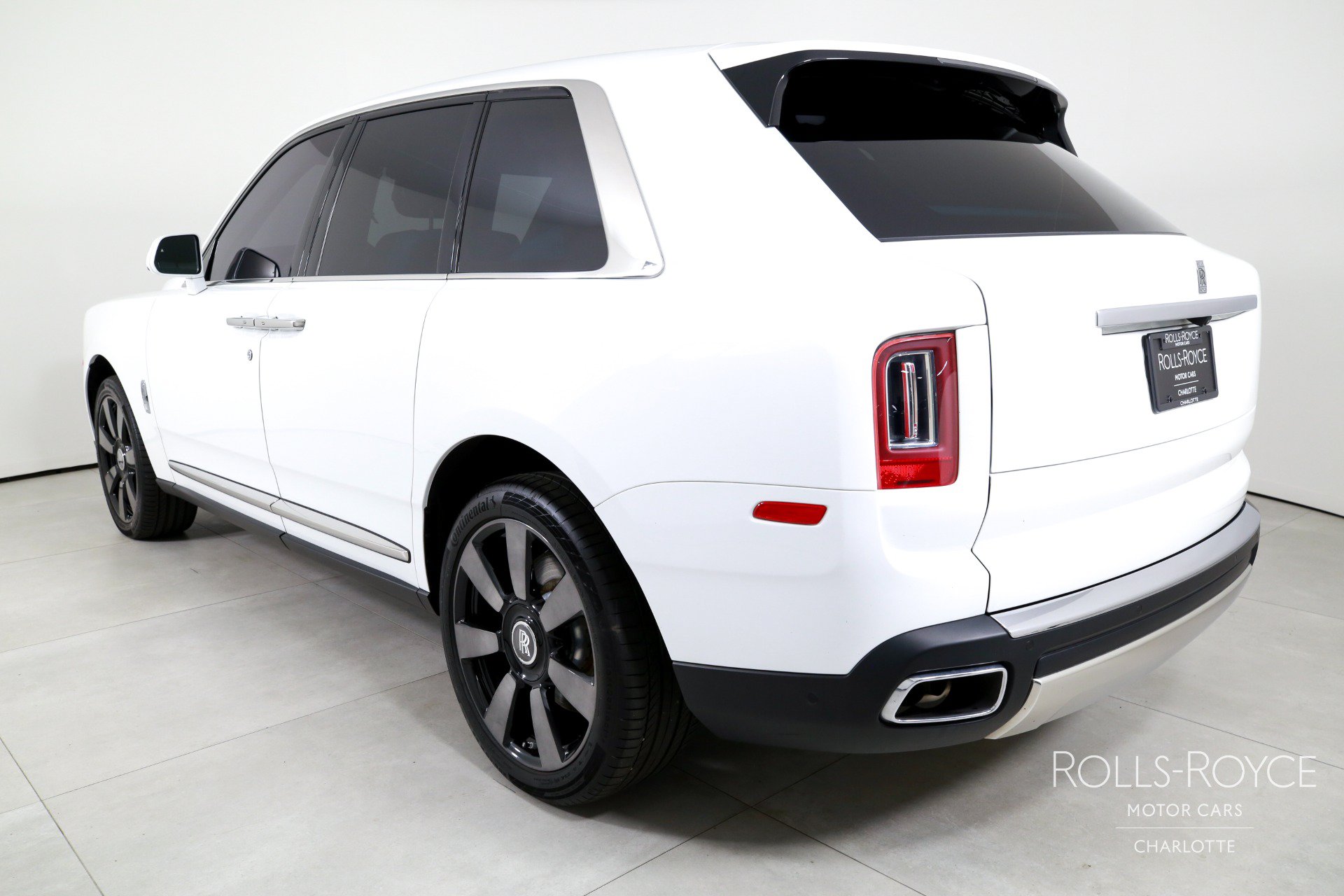 Certified 2024 Rolls-Royce Cullinan AWD/4WD image 8