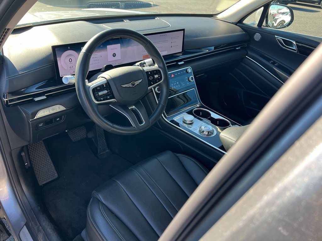 Used 2025 Genesis GV80 2.5T Standard AWD/4WD image 13