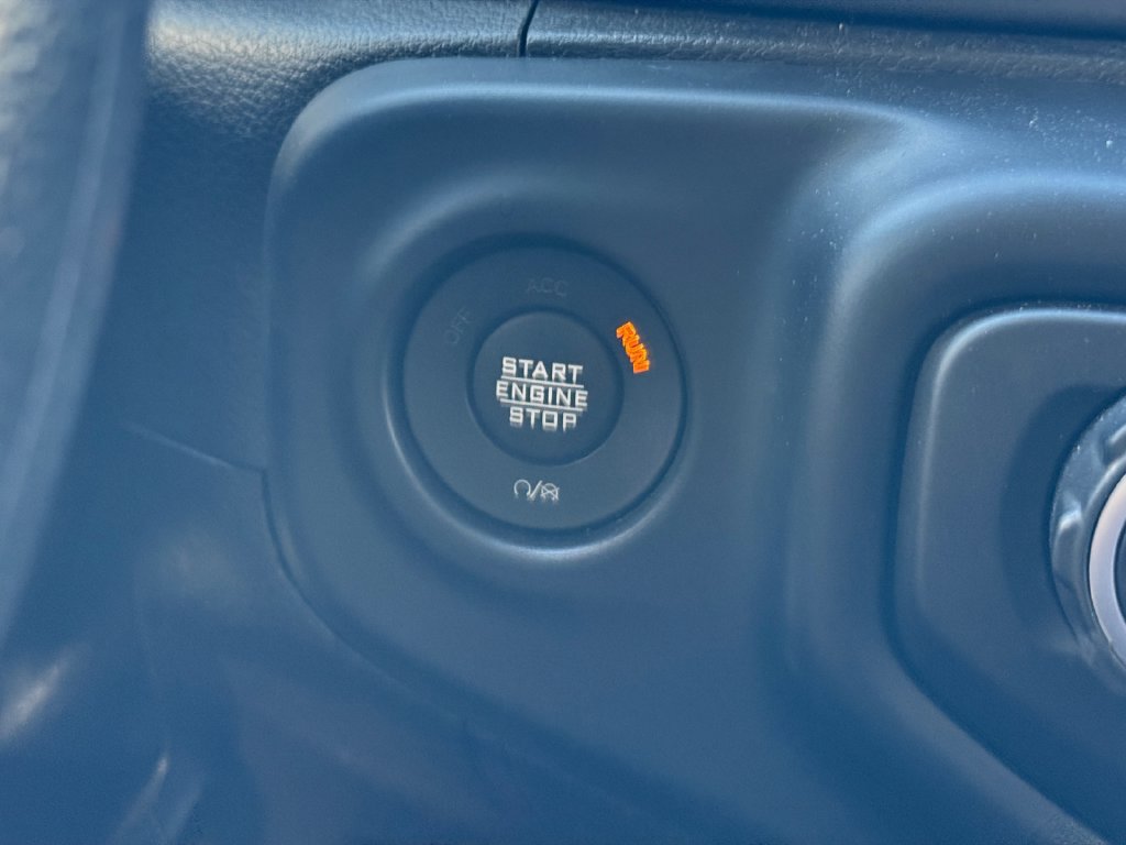 Used 2021 Jeep Gladiator Sport AWD/4WD image 29