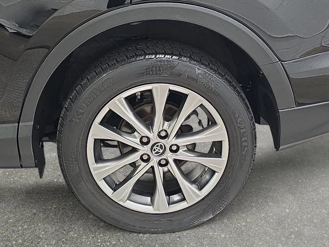 Used 2016 Toyota RAV4 Limited AWD/4WD image 33