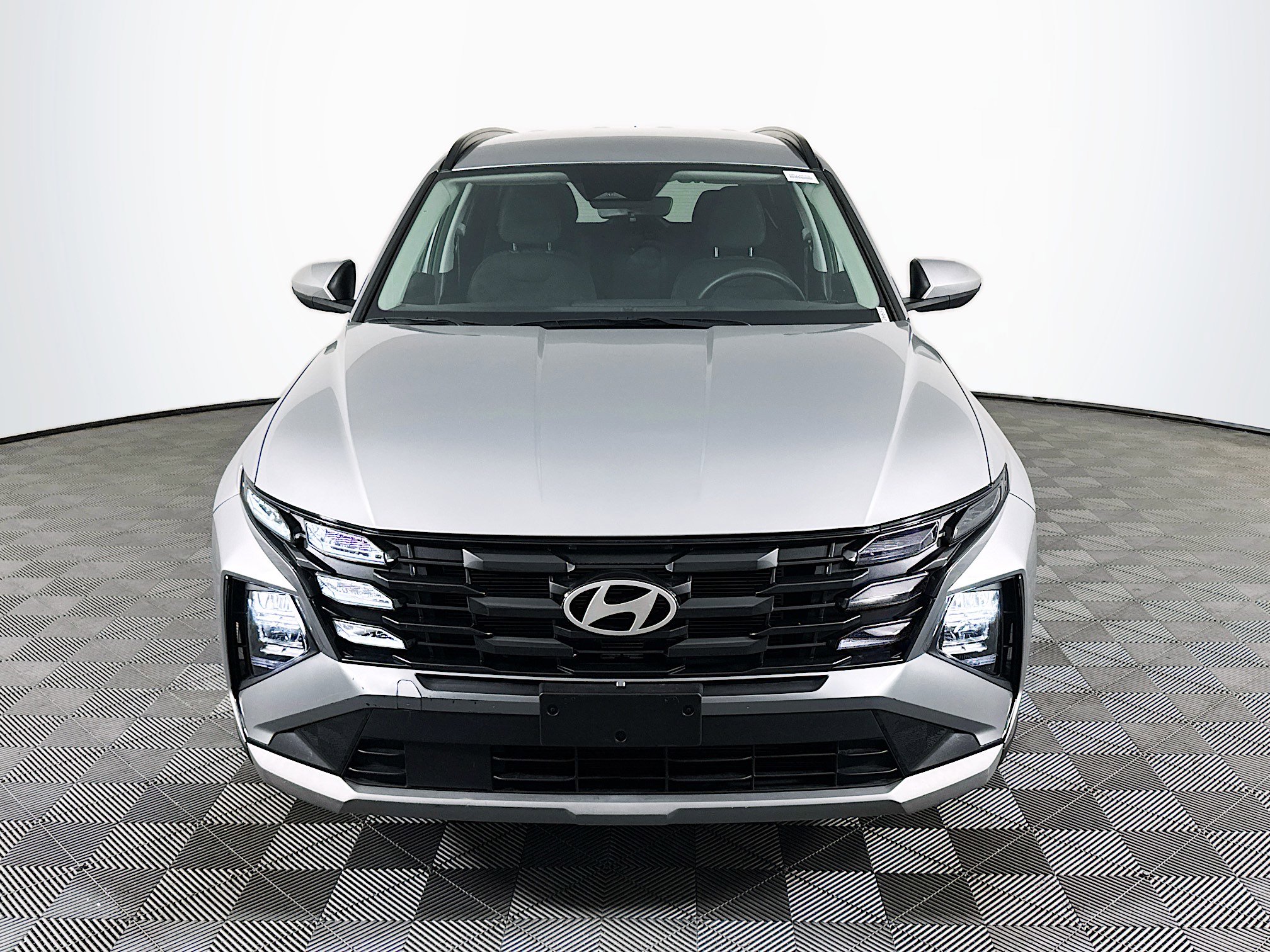 Used 2026 Hyundai Tucson SEL FWD image 2