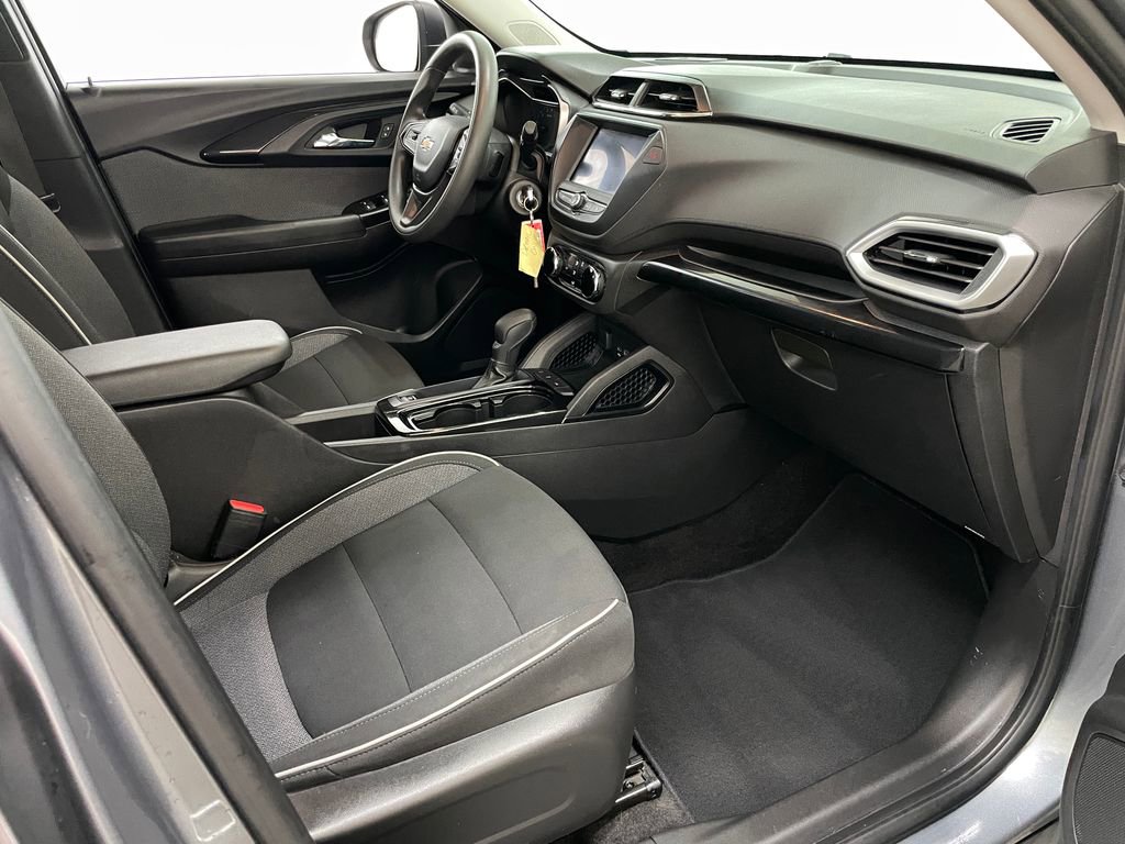 Used 2021 Chevrolet TrailBlazer LS FWD image 34
