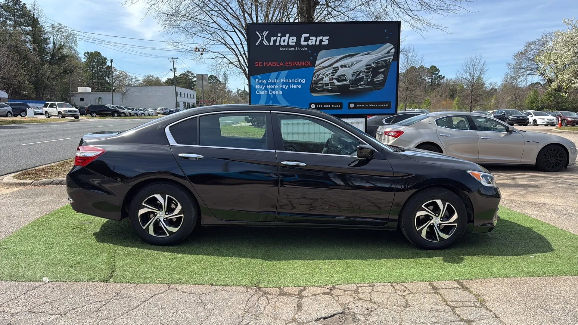 Used 2017 Honda Accord LX image 9