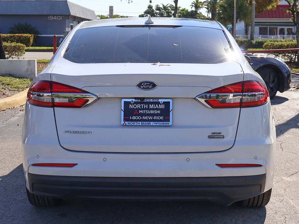 Used 2020 Ford Fusion SE image 11
