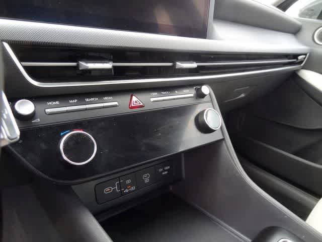 Used 2024 Hyundai Sonata SEL image 19