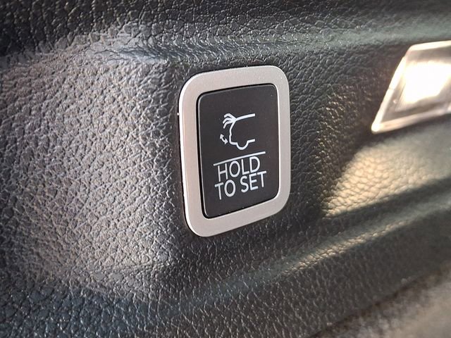 Used 2022 Jeep Grand Cherokee L Overland w/ Luxury Tech Group IV image 29