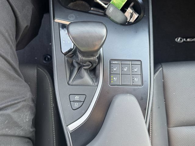 Used 2024 Lexus UX 250h AWD w/ Premium Package image 20