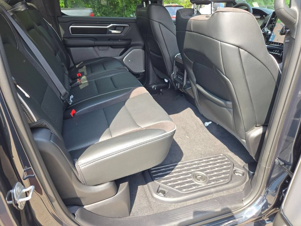 New 2027 RAM 1500 Laramie w/ Night Edition AWD/4WD image 9