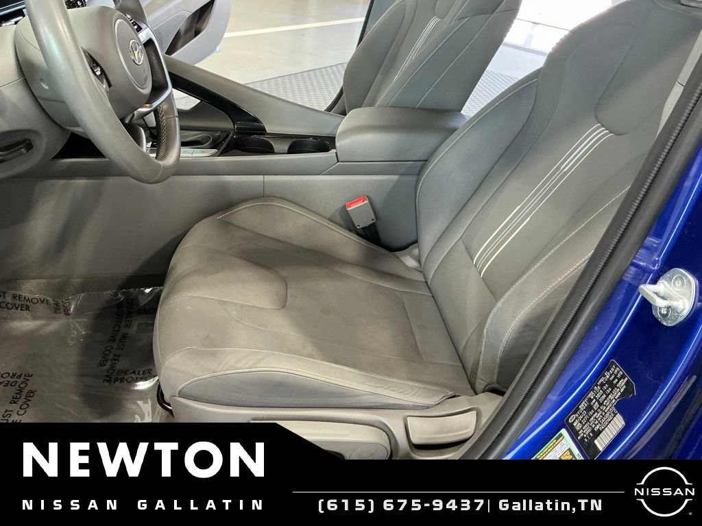 Used 2023 Hyundai Elantra SEL w/ Convenience Package FWD image 12