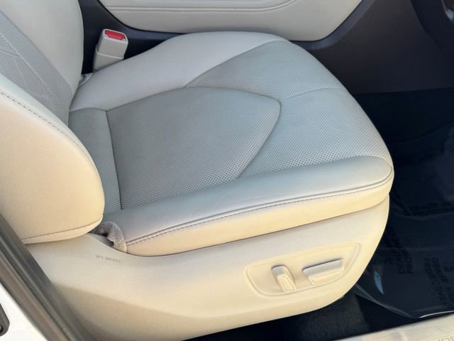 Used 2021 Toyota Highlander Platinum image 11