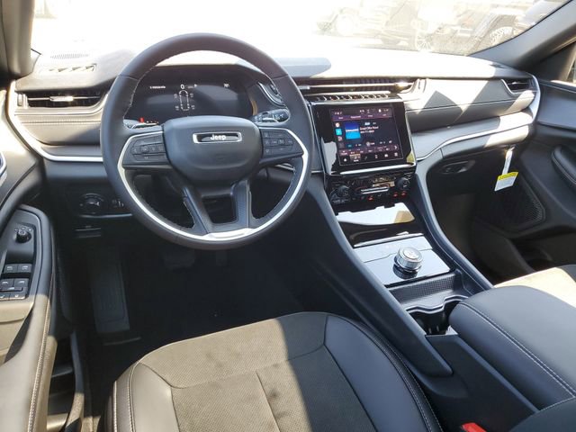 New 2025 Jeep Grand Cherokee L Altitude image 6