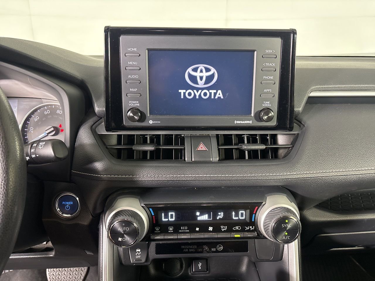 Used 2022 Toyota RAV4 XLE w/ Convenience Package AWD/4WD image 15