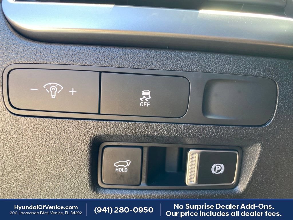 Certified 2025 Hyundai Palisade SEL FWD image 17