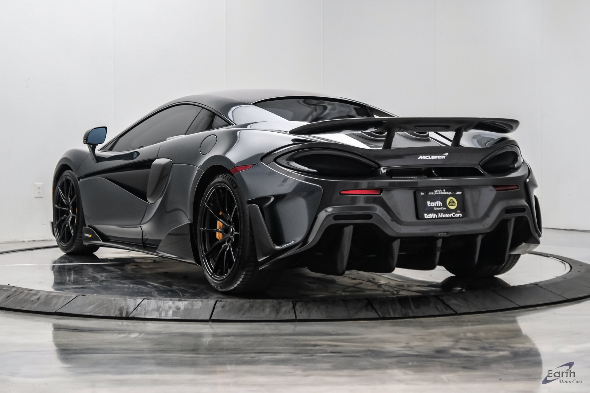 Used 2019 McLaren 600LT RWD image 13