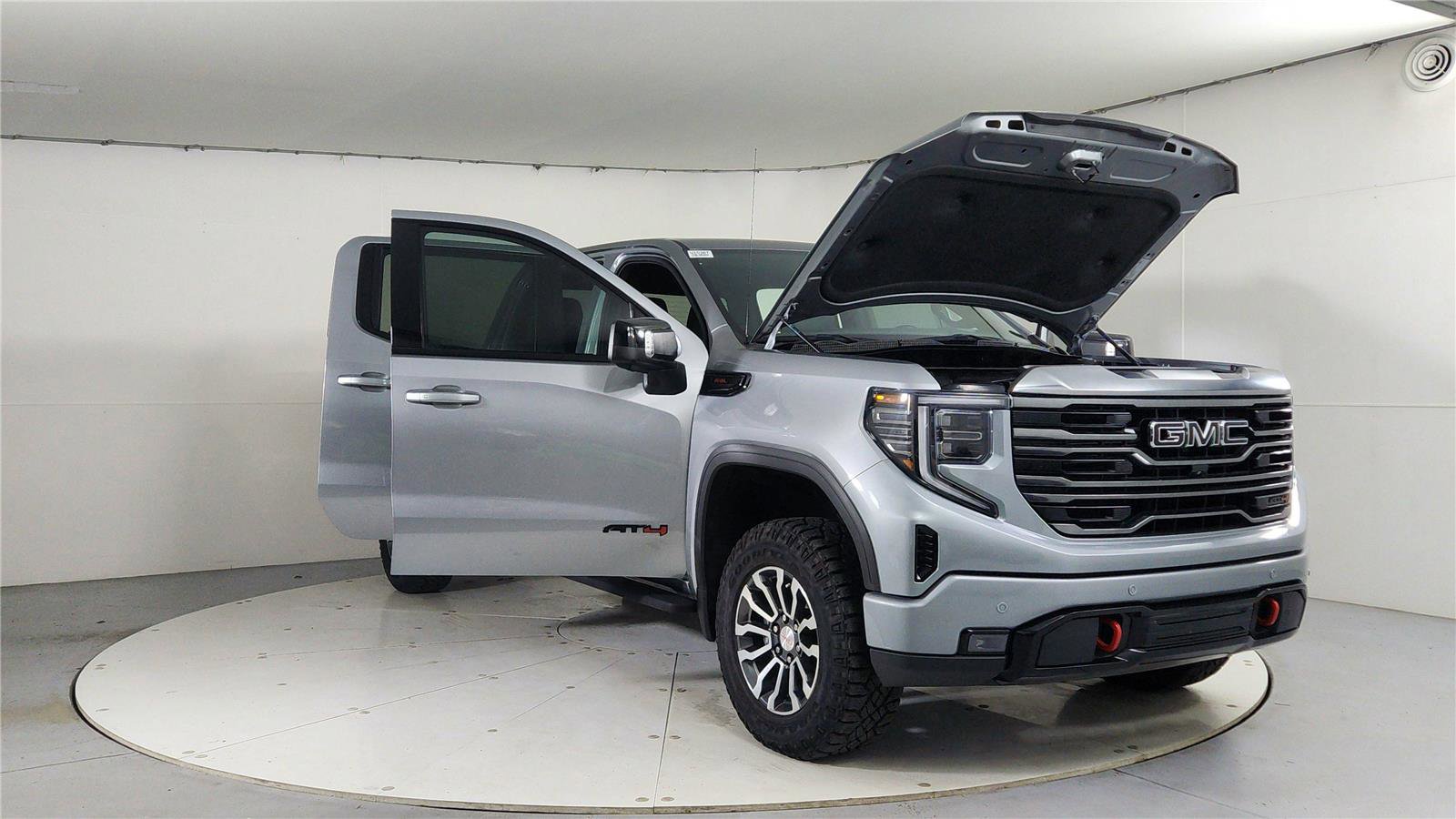 Used 2023 GMC Sierra 1500 AT4 w/ Technology Package image 9