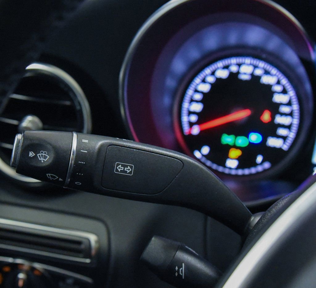 Used 2018 Mercedes-Benz C 300 4MATIC Sedan image 22