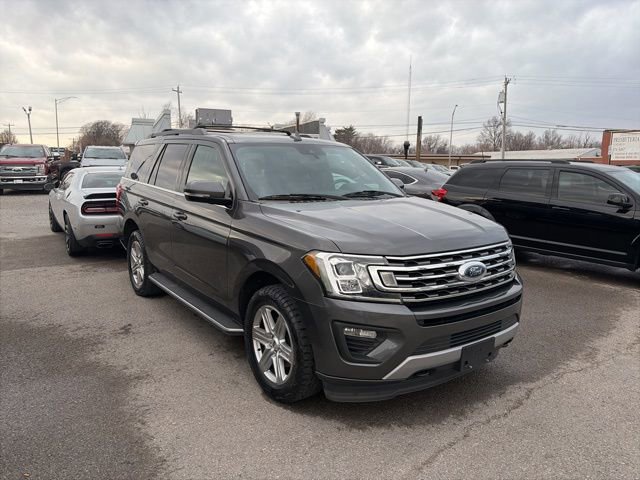 Used 2019 Ford Expedition XLT w/ Equipment Group 202A AWD/4WD image 8
