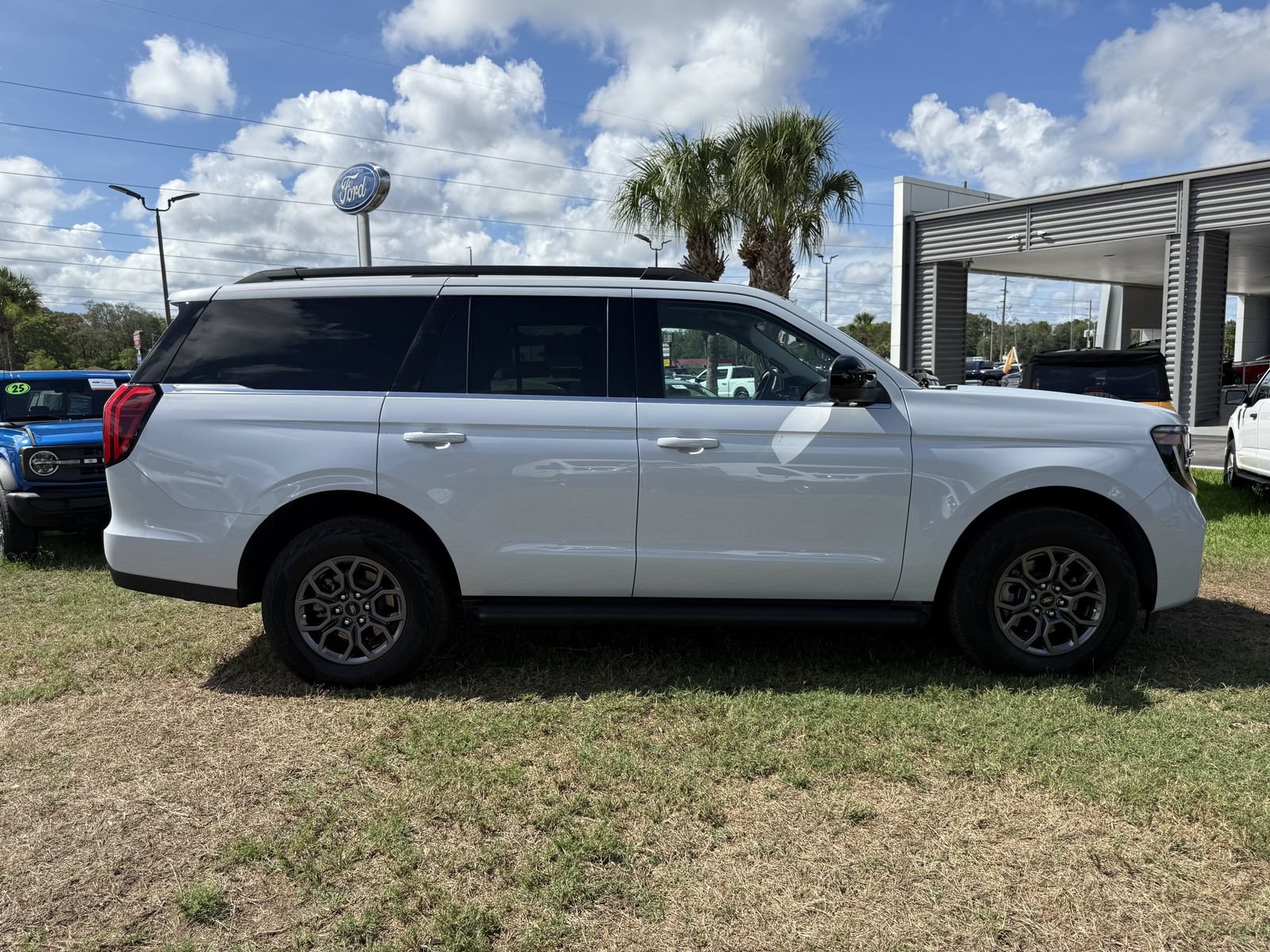 Certified 2025 Ford Expedition Active RWD image 3