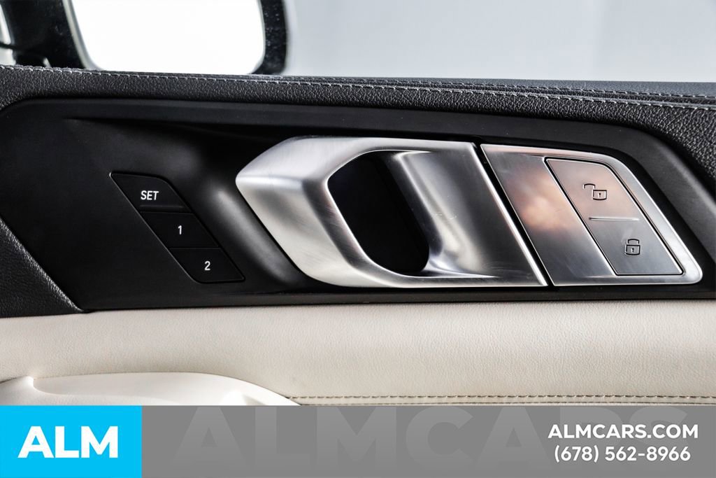 Used 2022 BMW X7 xDrive40i w/ M Sport Package image 48