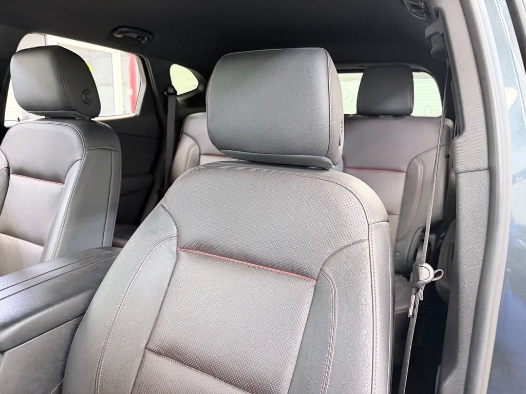 Used 2019 Chevrolet Blazer RS w/ LPO, Floor Liner Package FWD image 16