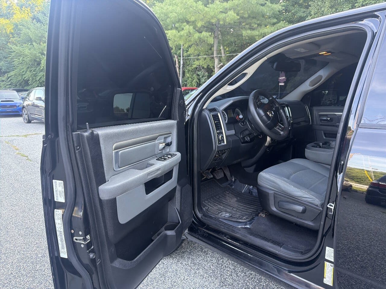 Used 2014 RAM 1500 Classic SLT AWD/4WD image 9