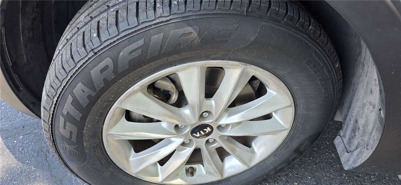Used 2019 Kia Sorento L FWD image 9