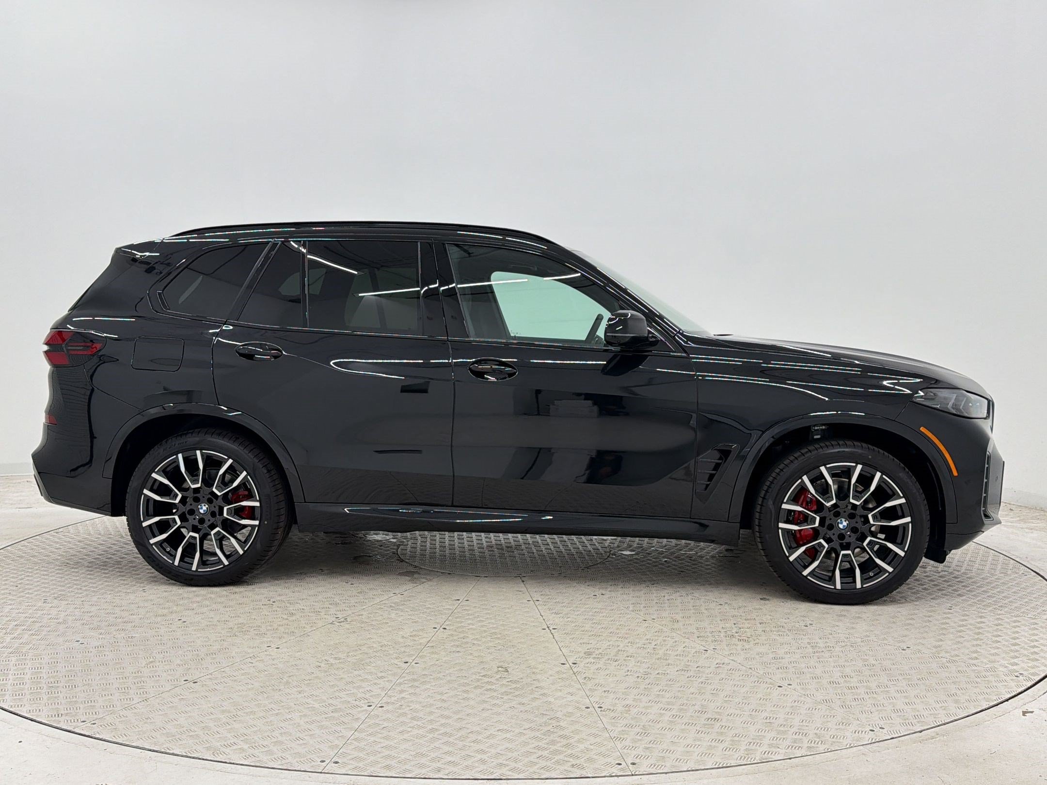 New 2026 BMW X5 xDrive40i w/ M Sport Package AWD/4WD image 7
