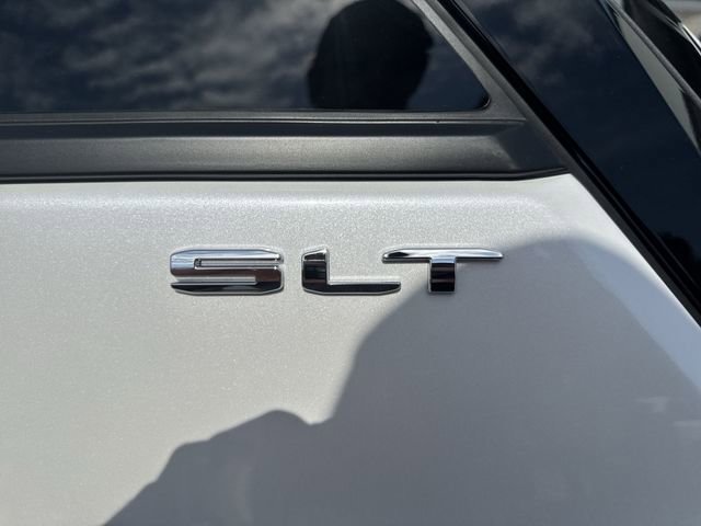 Used 2023 GMC Terrain SLT w/ Tech Package image 30