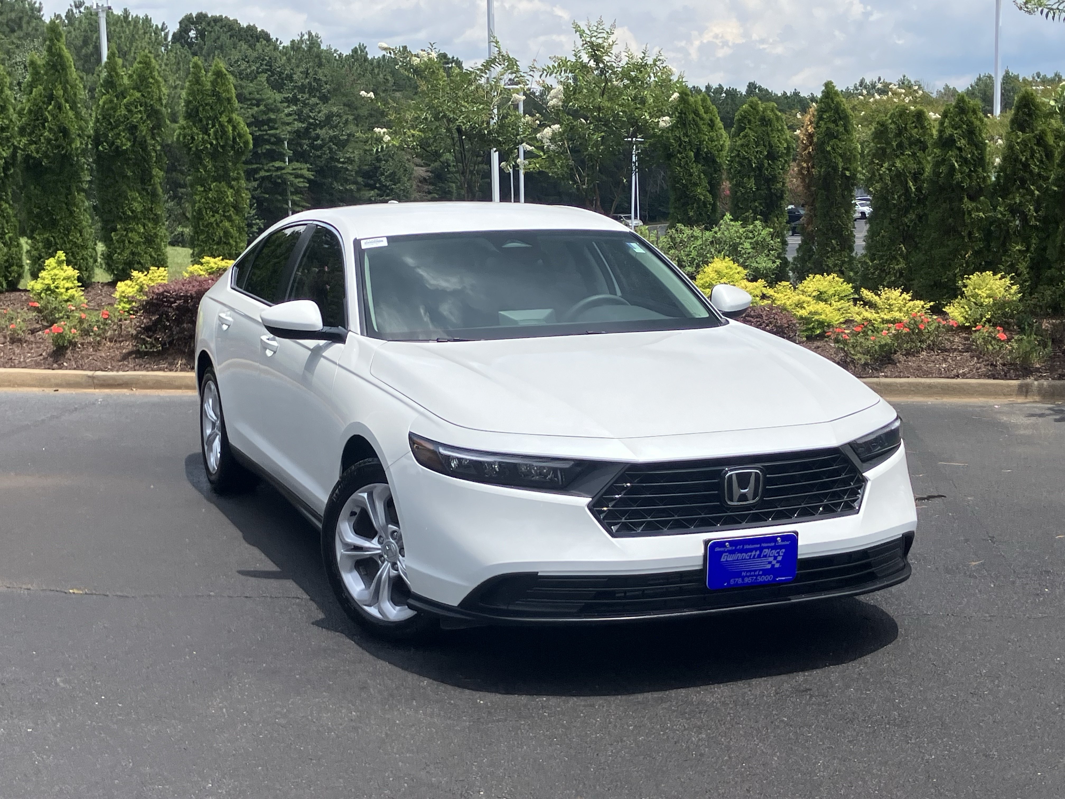 Used 2025 Honda Accord LX video 2