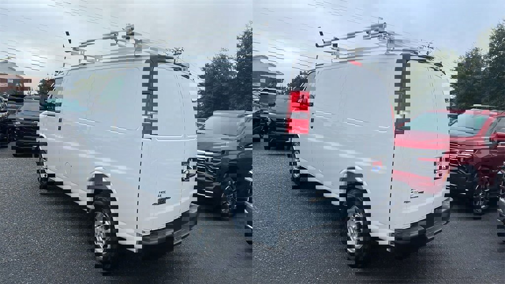 New 2025 Chevrolet Express 2500 w/ Communications Package image 7