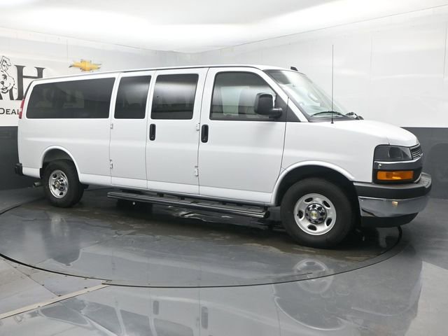 New 2025 Chevrolet Express 3500 LT w/ LT Preferred Equipment Group RWD image 6