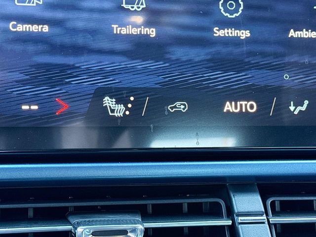 New 2026 Chevrolet Equinox EV LT FWD image 21