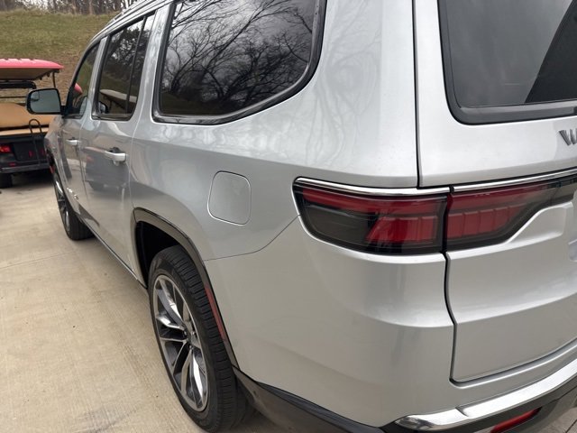Used 2024 Jeep Wagoneer Series III w/ Premium Group I image 7