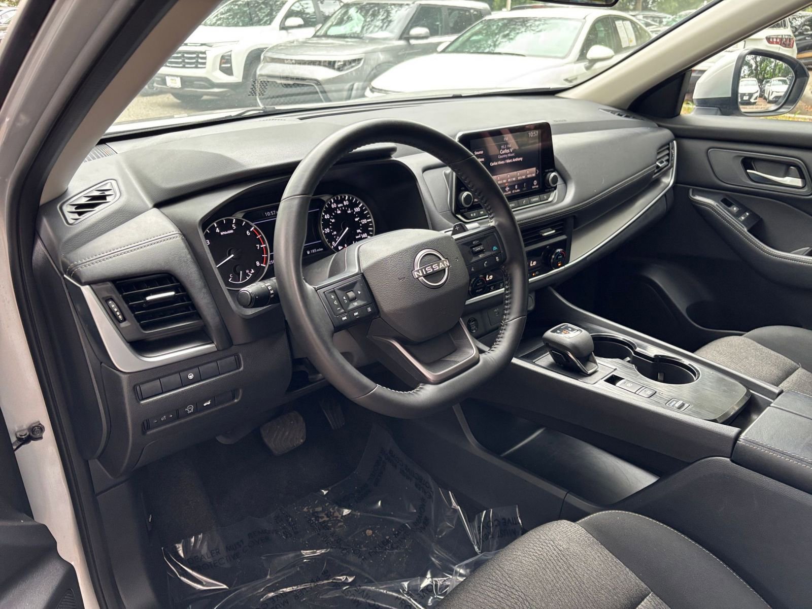 Used 2025 Nissan Rogue SV FWD image 35