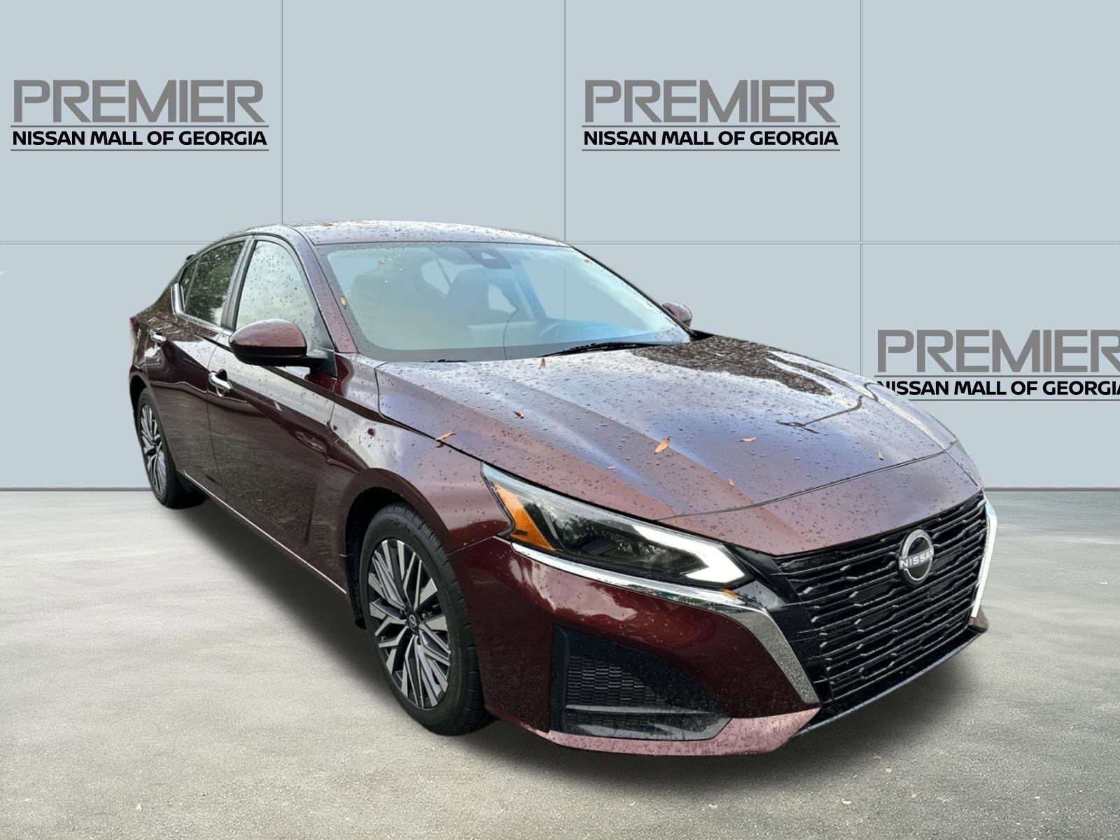 Used 2023 Nissan Altima 2.5 SV w/ SV Premium Package image 3