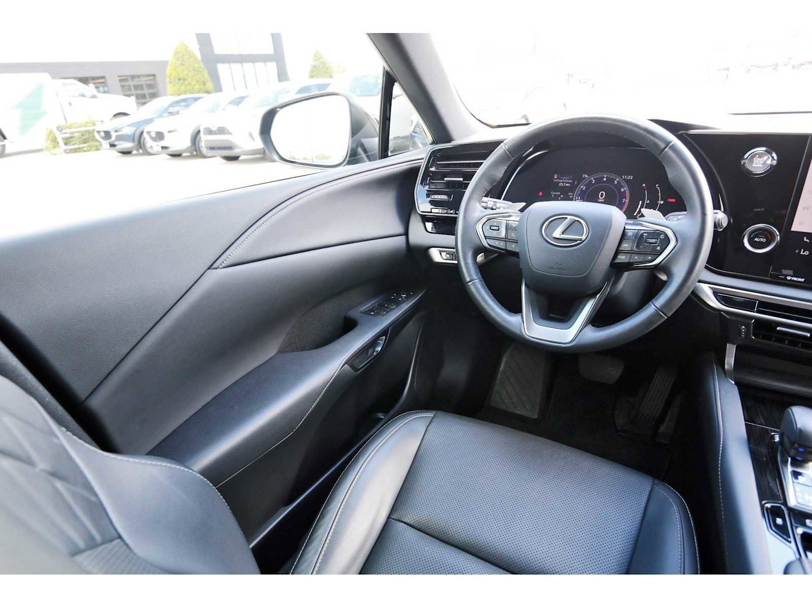 Used 2024 Lexus RX 350 FWD w/ Technology Package image 6